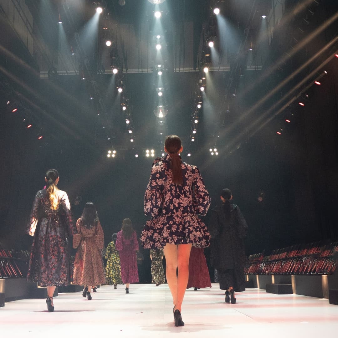 Our modeling ramp is a space where you can learn the art of modeling. Where you can learn the art of modeling.